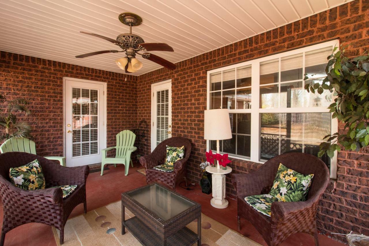 Villa Rockett! Your Sweet Home Away From Home! Huntsville Exteriör bild